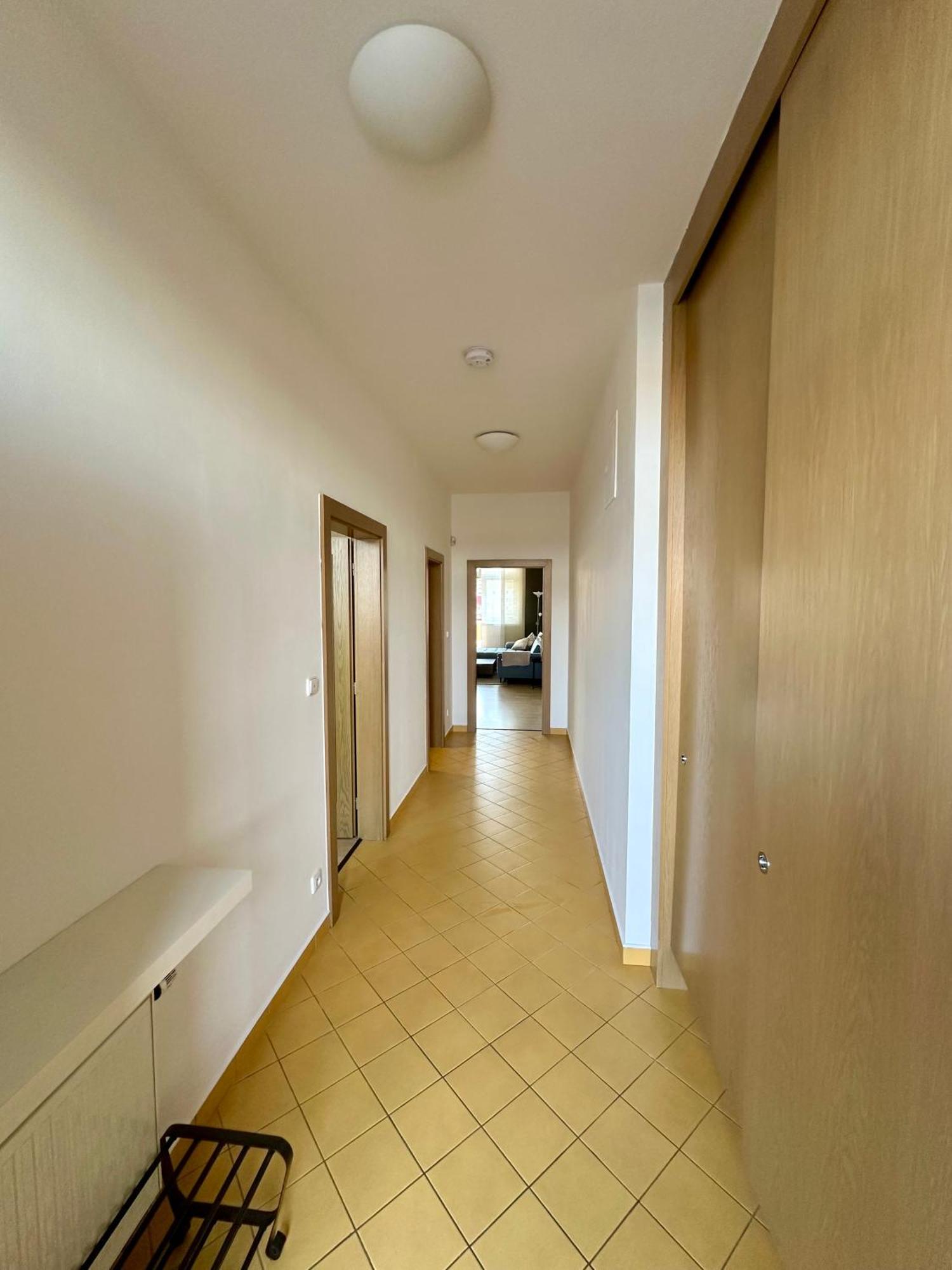 Apartment Ceskomoravska - O2 Arena Прага Экстерьер фото