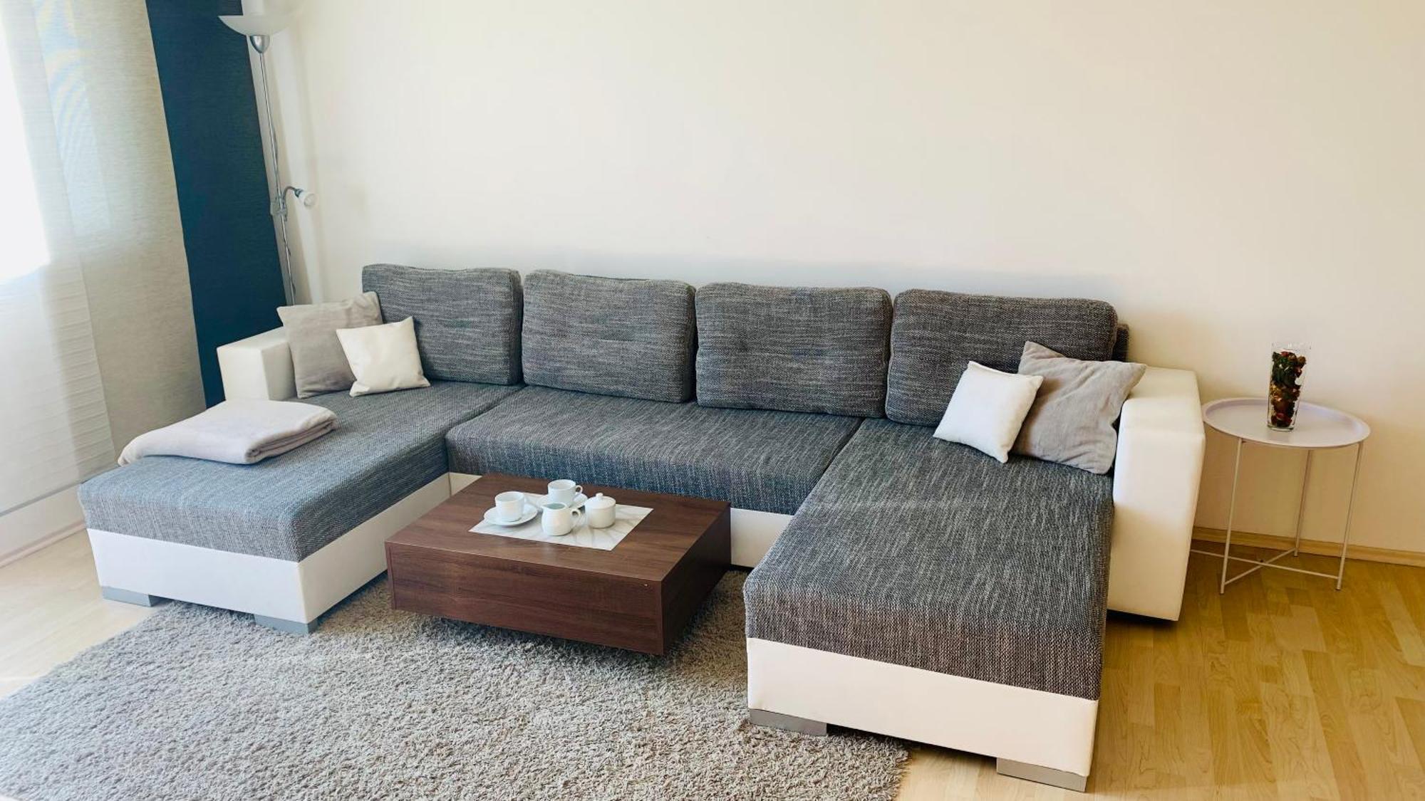 Apartment Ceskomoravska - O2 Arena Прага Экстерьер фото